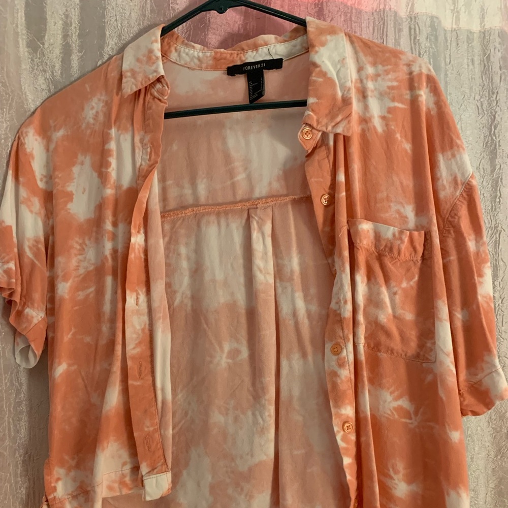 Forever 21 lightweight button-up top